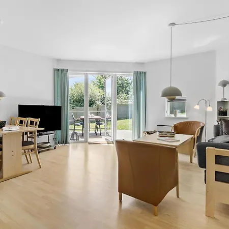 アパート Sopark Lejl 57 グドイェム